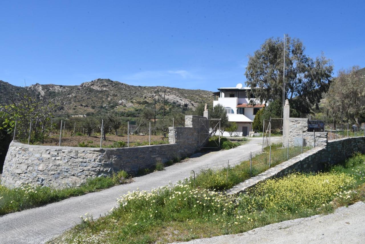 Bernie House 2 Apartment Melanes ภายนอก รูปภาพ