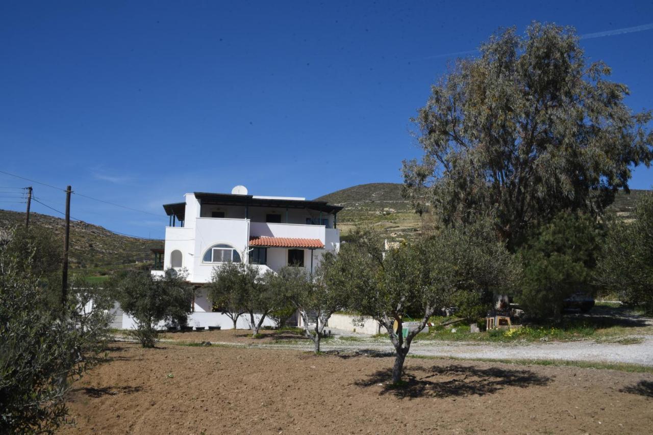 Bernie House 2 Apartment Melanes ภายนอก รูปภาพ
